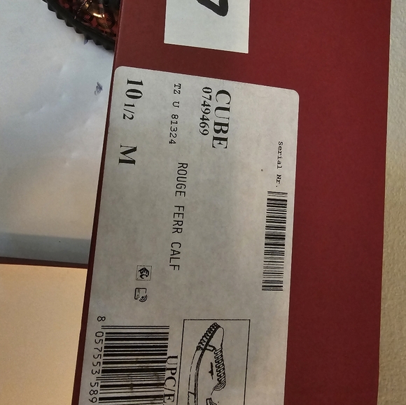 Ferragamo sneakers - Picture 3 of 3